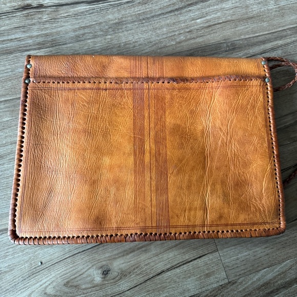 Vintage leather letter pouch - Picture 7 of 13